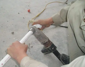 巴宜漏水维修电话